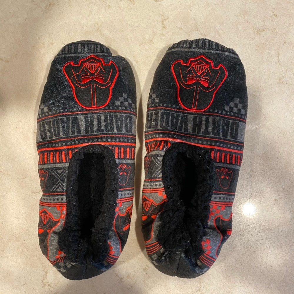 Men’s Star Wars Slippers size L/XL